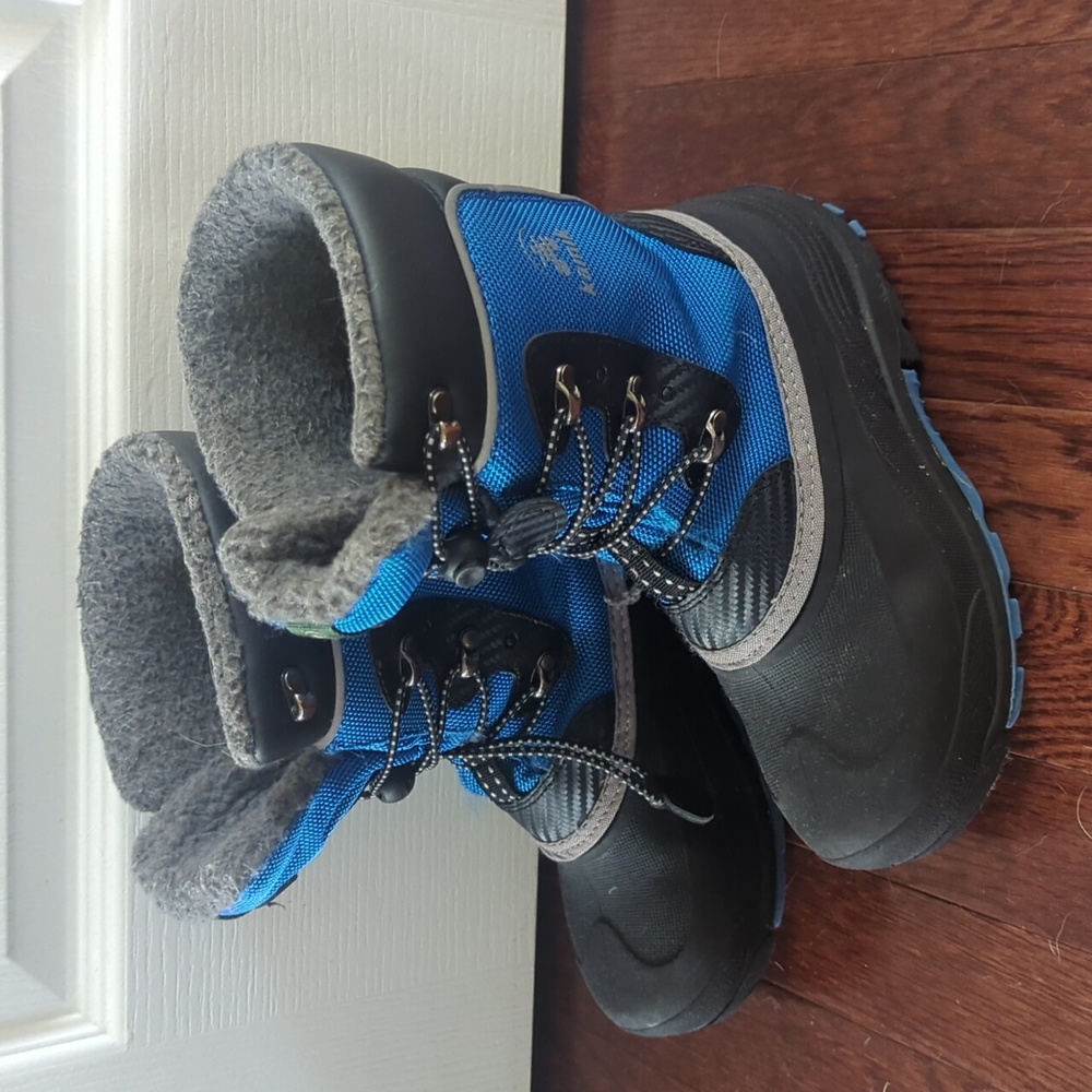 Kamik winter boots size 3 big kid
